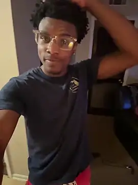 Snapshot of Bigdicktrick227 chatting on 05-16-26, 05:48 Bigdicktrick227 online show from 05-16-26, 05:48