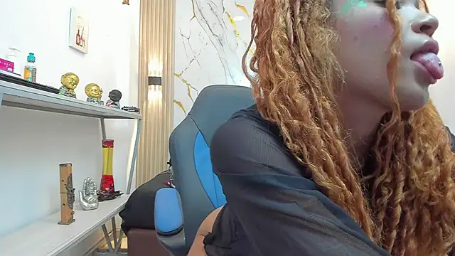 Zoey Taylor07 online show from 03-14-26, 12:21