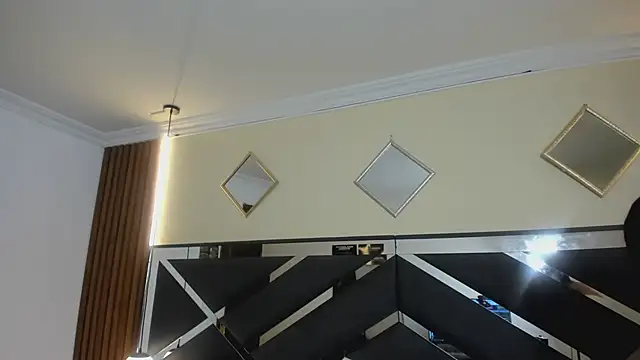 Ambarross  online show from 04-11-26, 01:37