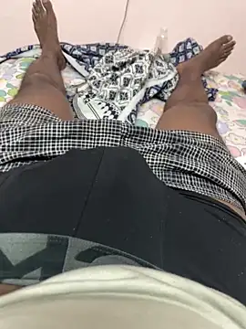 Snapshot of Yourdhiraj chatting on 01-15-26, 07:06 Yourdhiraj online show from 01-15-26, 07:06