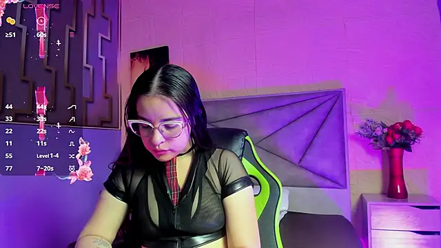 Snapshot of valeri_sotoo chatting on 02-14-26, 01:19 valeri sotoo online show from 02-14-26, 01:19