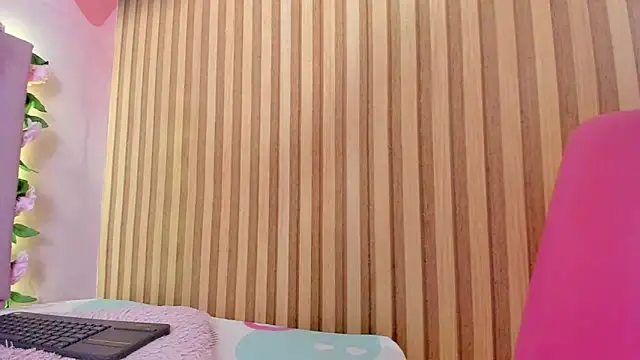 Snapshot of lovely__kiss__ chatting on 07-23-26, 06:17 lovely kiss online show from 07-23-26, 06:17