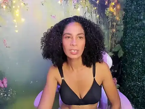 Snapshot of rosa_skinny chatting on 05-09-26, 08:03 rosa skinny online show from 05-09-26, 08:03