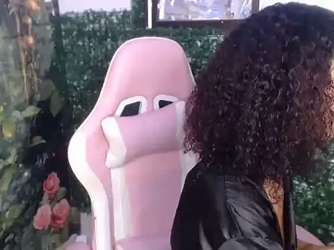 Snapshot of rosa_skinny chatting on 06-01-26, 01:24 rosa skinny online show from 06-01-26, 01:24