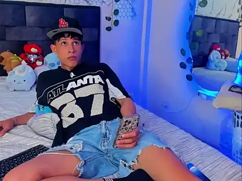 Adam hottie online show from 04-10-26, 02:28