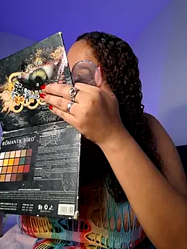 Snapshot of curly_girl_31 chatting on 02-25-26, 07:56 curly girl 31 online show from 02-25-26, 07:56