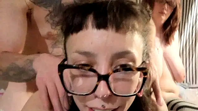xxEMMxxx online show from 05-03-26, 11:27