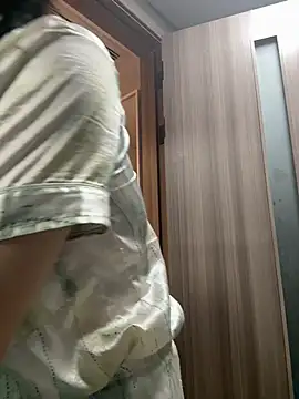Snapshot of Cheating-wife chatting on 07-02-26, 01:28 Cheating-wife online show from 07-02-26, 01:28