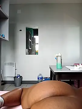 Cryberry20 online show from 03-12-26, 11:49