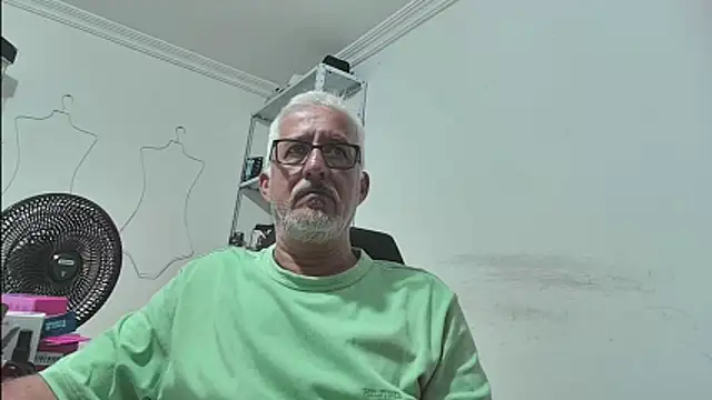 ceniizo1024 online show from 05-31-26, 02:46