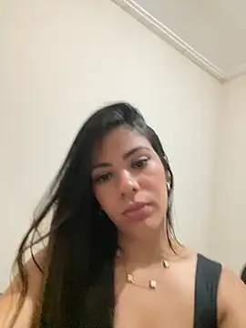 paola oliveira online show from 03-10-26, 01:05
