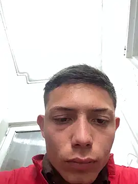 Snapshot of santiObrero chatting on 03-06-26, 03:30 santiObrero online show from 03-06-26, 03:30