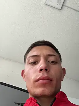 Snapshot of santiObrero chatting on 03-26-26, 03:06 santiObrero online show from 03-26-26, 03:06