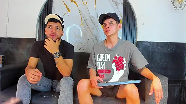 Snapshot of Angel_Villareal chatting on 02-20-26, 05:04 Angel Villareal online show from 02-20-26, 05:04