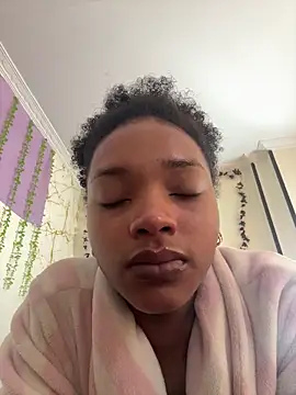 Snapshot of Ebony_love07 chatting on 06-03-26, 01:25 Ebony love07 online show from 06-03-26, 01:25