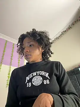 Snapshot of Ebony_love07 chatting on 06-20-26, 01:52 Ebony love07 online show from 06-20-26, 01:52