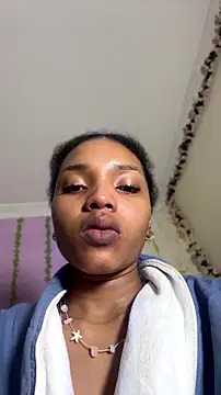 Snapshot of Ebony_love07 chatting on 07-09-26, 12:15 Ebony love07 online show from 07-09-26, 12:15