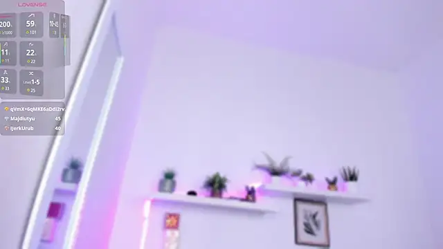 Snapshot of Amira_Alzahra chatting on 06-12-26, 05:01 Amira Alzahra online show from 06-12-26, 05:01