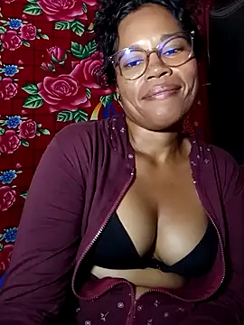 Snapshot of Yandris_1212 chatting on 02-13-26, 02:29 Yandris 1212 online show from 02-13-26, 02:29