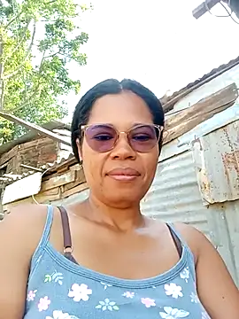 Snapshot of Yandris_1212 chatting on 02-15-26, 02:14 Yandris 1212 online show from 02-15-26, 02:14