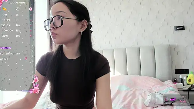 Snapshot of theadorableprinces chatting on 05-20-26, 02:12 theadorableprinces online show from 05-20-26, 02:12