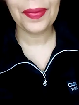 Snapshot of Naughty-Yousra chatting on 02-23-26, 08:44 Naughty-Yousra online show from 02-23-26, 08:44