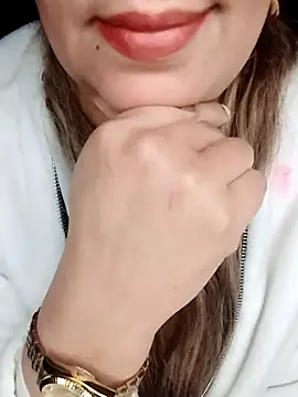 Snapshot of Naughty-Yousra chatting on 03-06-26, 09:22 Naughty-Yousra online show from 03-06-26, 09:22