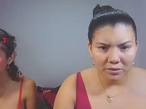 Helena-Paola online show from 02-04-26, 05:13