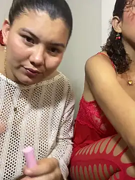 Snapshot of Helena-Paola chatting on 05-16-26, 10:08 Helena-Paola online show from 05-16-26, 10:08