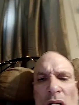 Snapshot of Stroudiowa72 chatting on 05-04-26, 01:40 Stroudiowa72 online show from 05-04-26, 01:40