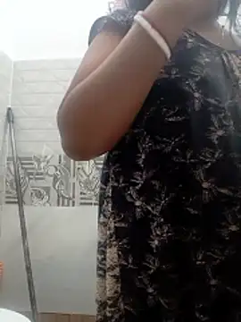 Hot-Tinaa online show from 04-04-26, 06:55