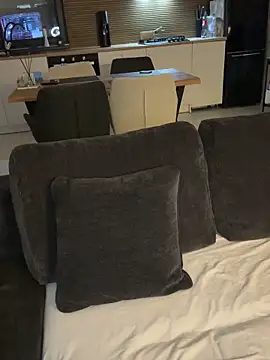 21tweetypie21 online show from 02-12-26, 11:00