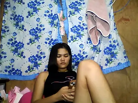 PinaySkinnyJust18 online show from 06-02-26, 10:17