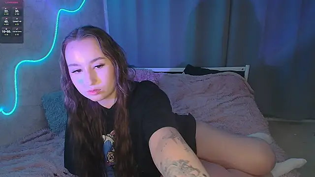  TR1X1E  online show from 01-16-26, 05:28