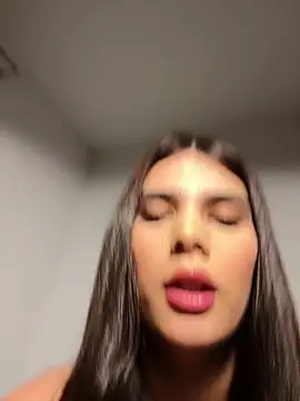 Snapshot of Lily_WellGifted chatting on 04-17-26, 07:50 Lily WellGifted online show from 04-17-26, 07:50