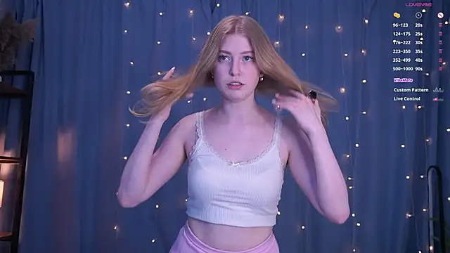 LanaRoxxy online show from 04-16-26, 12:50