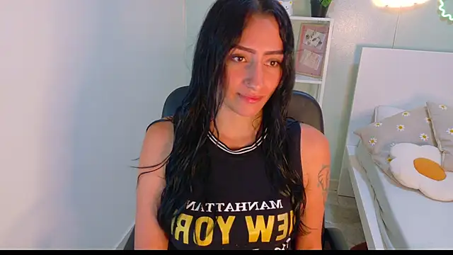 Snapshot of AmmyRouse__ chatting on 02-04-26, 11:16 AmmyRouse online show from 02-04-26, 11:16