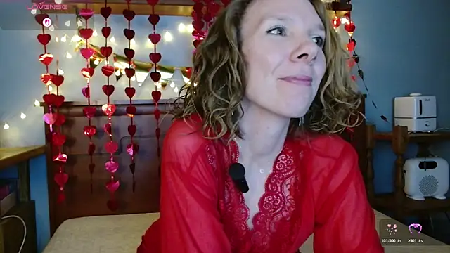 Snapshot of Daisy_Lovely chatting on 02-16-26, 04:19 Daisy Lovely online show from 02-16-26, 04:19