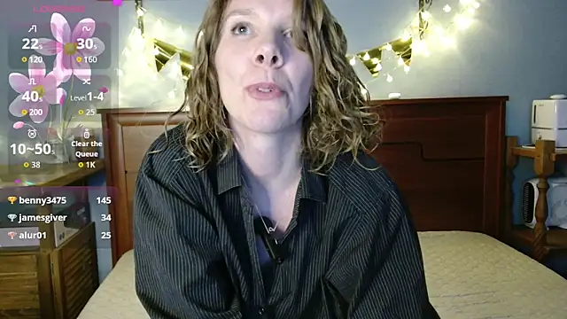 Daisy Lovely online show from 04-14-26, 05:57