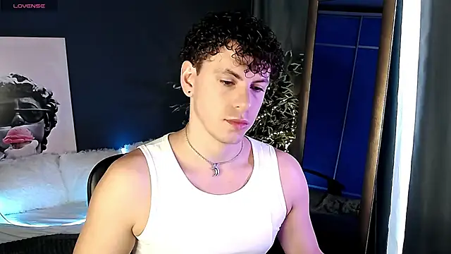 Snapshot of TylerGibson chatting on 06-19-26, 08:51 TylerGibson online show from 06-19-26, 08:51