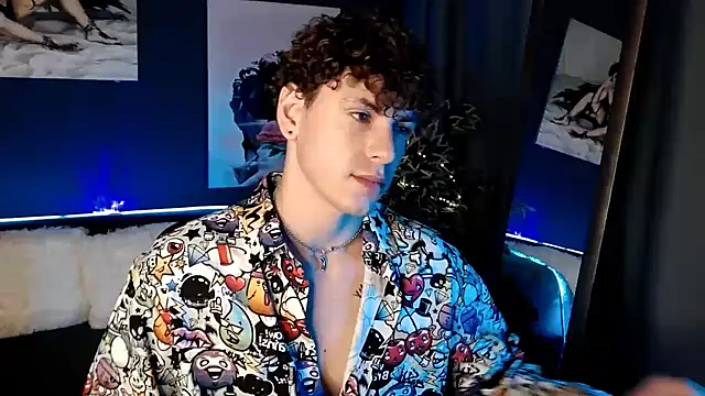 Snapshot of TylerGibson chatting on 07-08-26, 04:28 TylerGibson online show from 07-08-26, 04:28