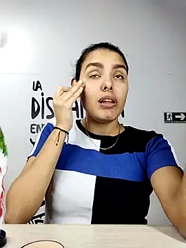 Snapshot of Catalinna_03 chatting on 02-17-26, 12:12 Catalinna 03 online show from 02-17-26, 12:12