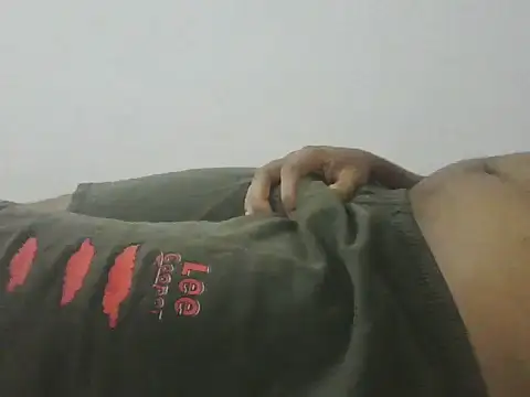 Snapshot of straightnd chatting on 02-23-26, 05:10 straightnd online show from 02-23-26, 05:10