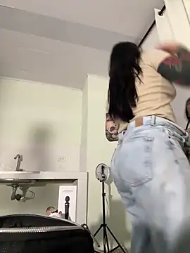 Snapshot of KathiaJenner chatting on 02-24-26, 11:52 KathiaJenner online show from 02-24-26, 11:52