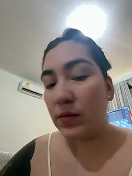 Snapshot of KathiaJenner chatting on 02-27-26, 02:17 KathiaJenner online show from 02-27-26, 02:17