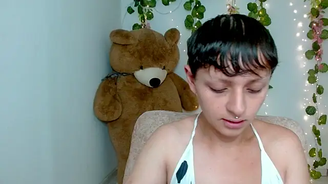 Snapshot of princess1609 chatting on 02-16-26, 01:07 princess1609 online show from 02-16-26, 01:07