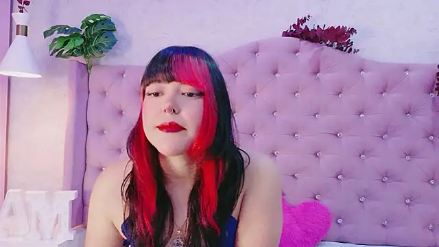 Snapshot of EllieNeptune_ chatting on 02-03-26, 08:58 EllieNeptune online show from 02-03-26, 08:58