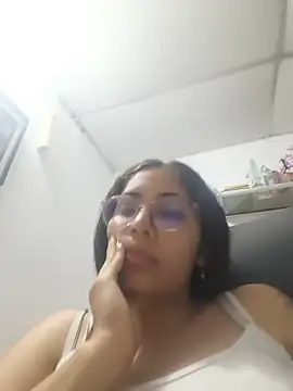 Snapshot of cristal_adams11 chatting on 07-06-26, 05:04 cristal adams11 online show from 07-06-26, 05:04