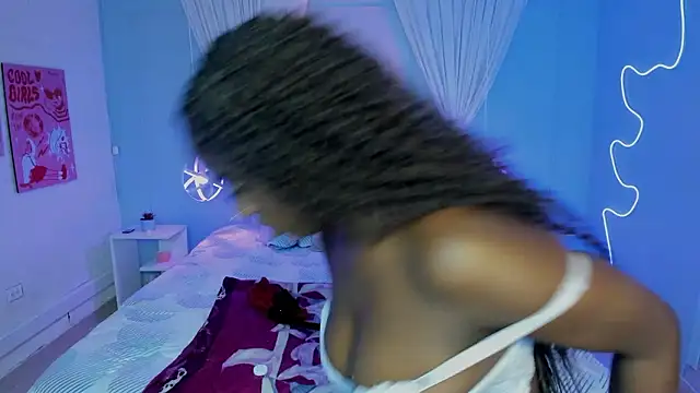 Snapshot of naomi_campell chatting on 02-05-26, 07:18 naomi campell online show from 02-05-26, 07:18