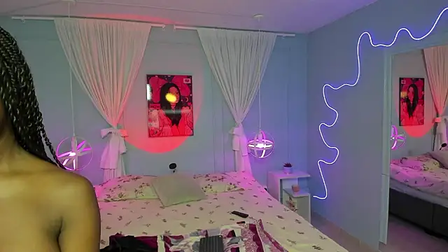 Snapshot of naomi_campell chatting on 02-10-26, 07:18 naomi campell online show from 02-10-26, 07:18